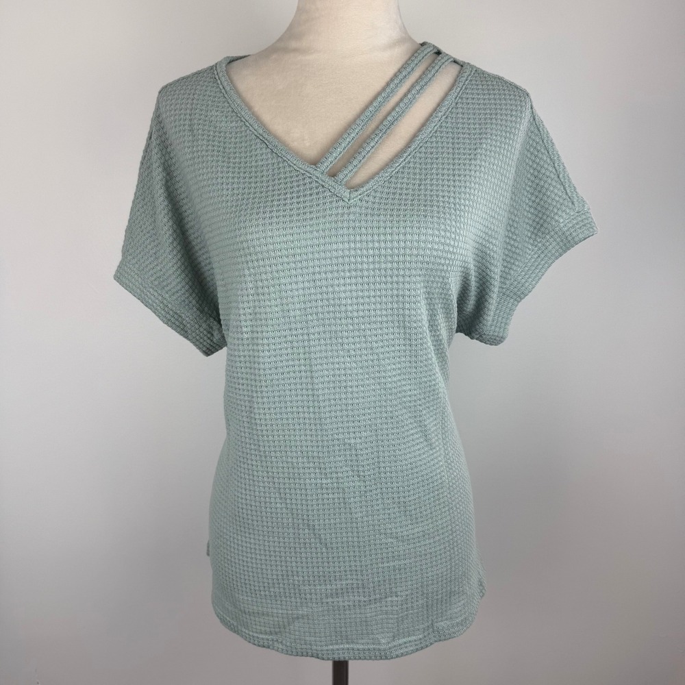 NWT Dokotoo Women Sage Green Waffle Knit Strappy V-Neck Short Sleeve Top Size M
